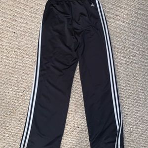 Addis’s sweatpants